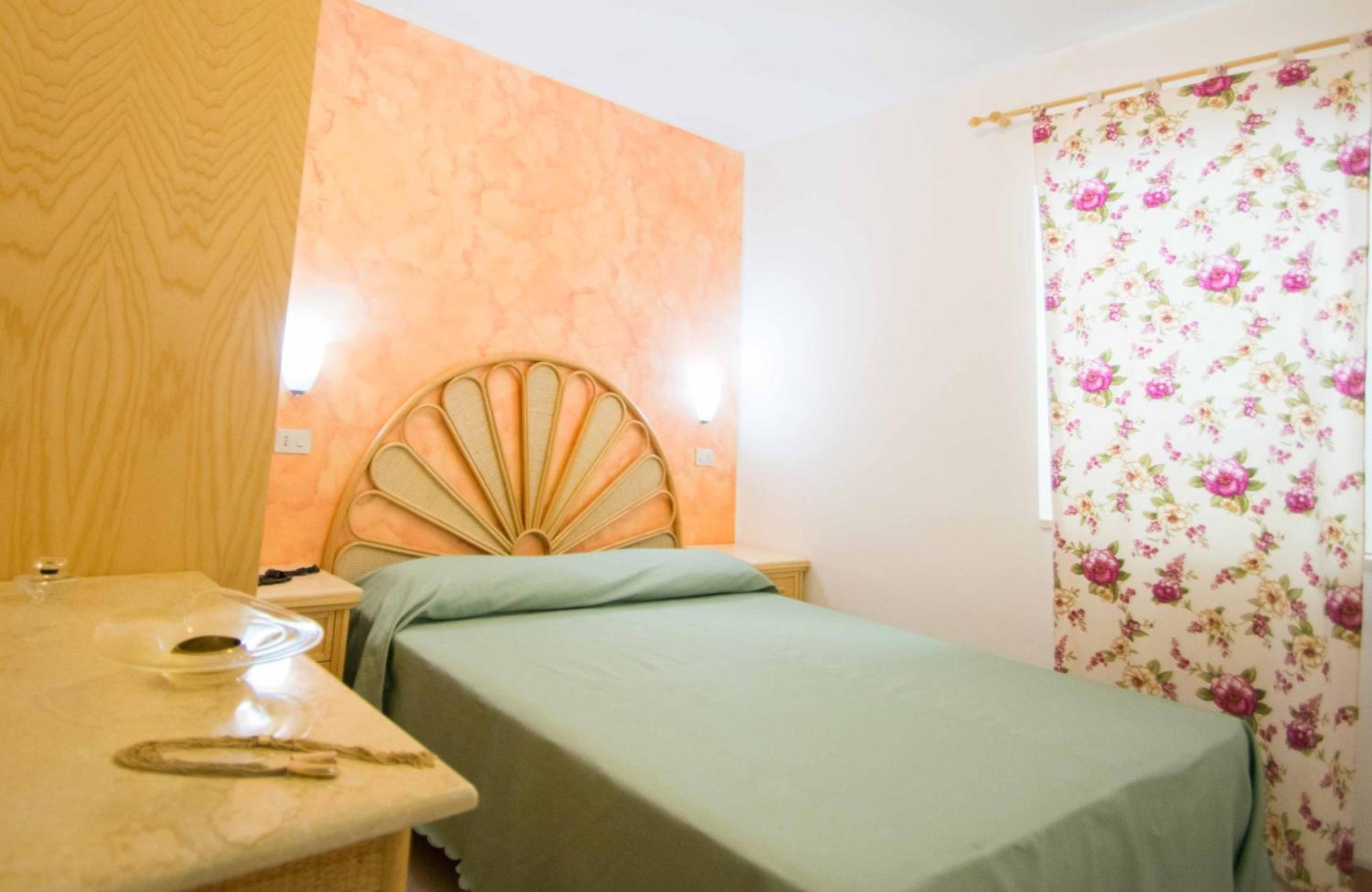 Hotel Resort Rocca Di Vadaro Capo Vaticano Pokój zdjęcie